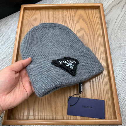 BEANIE HAT IN RHINO GRAY WOOL 431361