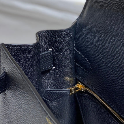 KELLY 28CM IN NOIR EPSOM CALFSKIN GOLD HARDWARE