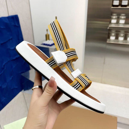 BURBERRY 26S STRAP FLAT SANDALS IN CARAMEL BROWN AND WHITE CALFSKIN AND FABRIC