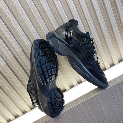 CHANEL 26S SNEAKER 35 MM IN BLACK FABRIC AND CALFSKIN LOW TOP