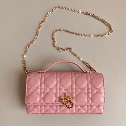 LADY 21 CHAIN BAG IN HOT PINK LAMBSKIN