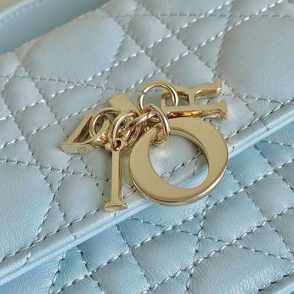 LADY 21 CHAIN BAG IN LIGHT BLUE LAMBSKIN