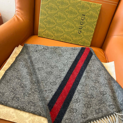 GUCCI 25S SCARF 190 IN WOOL 636373