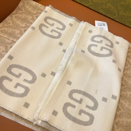 GUCCI 25S SCARF 190 IN WOOL SILK 636368