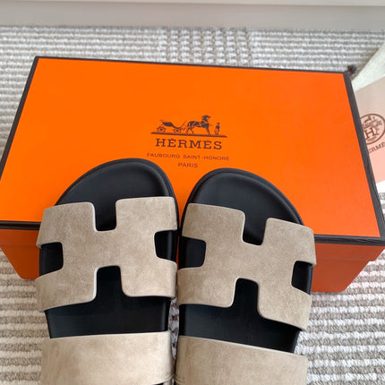 HM 26S CHYPRE SANDAL WITH BACK STRAP IN TAUPE BEIGE SUEDE