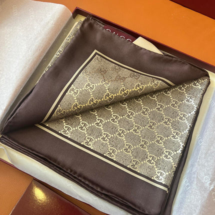 GUCCI 26S SCARF 90 IN SILK 816288