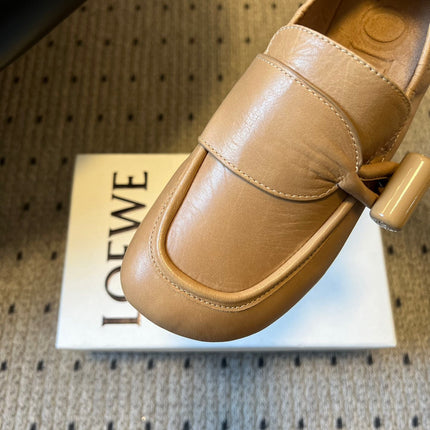 LOEWE 26S TOGGLE LOAFER 20MM IN NUDE BROWN SHINY CALFSKIN