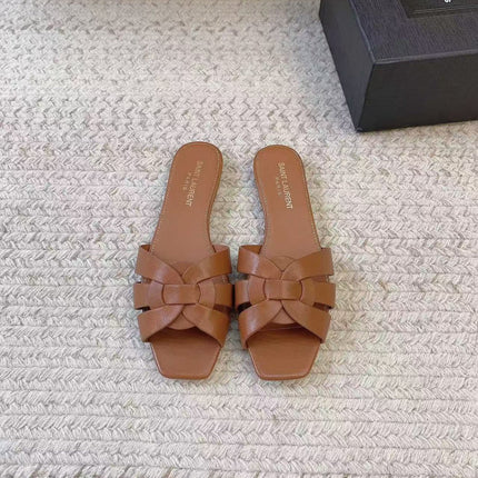 SAINT LAURENT 26S KNOT MULE IN TAN CALFSKIN