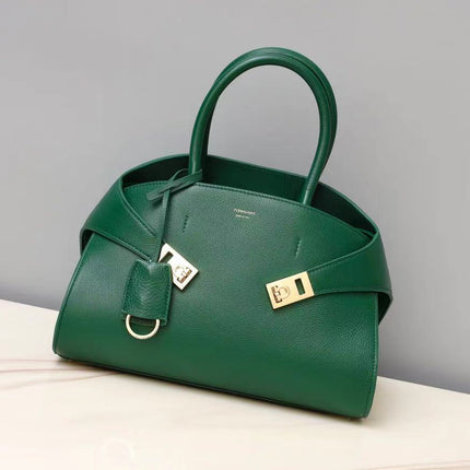 FERR STUDIO BAG 22 IN GREEN CALFSKIN GOLD-TONE HARDWARE