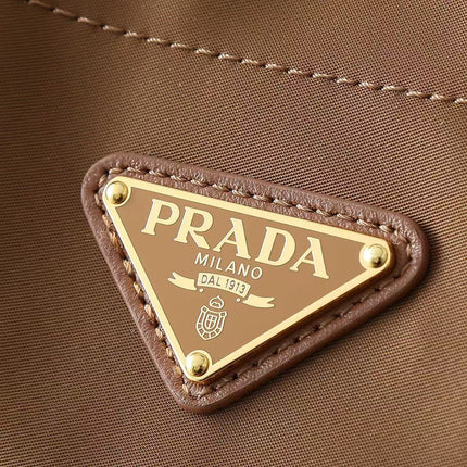 PRADA 26S BUCKET BAG IN BROWN RENYLON