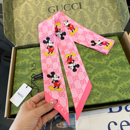 GUCCI 26S SCARF 120 IN SILK 295435