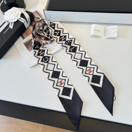 CHANEL 26S TWILLY SCARF 120 IN SILK 336649