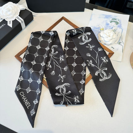 CHANEL 26S TWILLY SCARF 120 IN SILK 395879