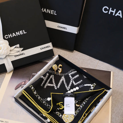 CHANEL 26S SCARF 90 IN SILK 311797