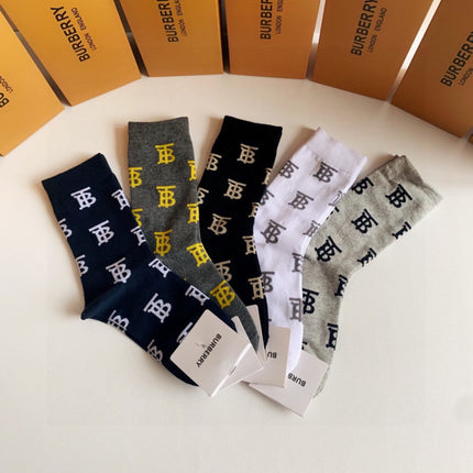 BURBERRY 26S CREW SOCKS 208891 (1 BOX)