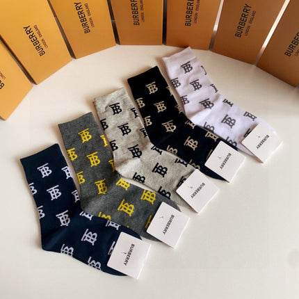 BURBERRY 26S CREW SOCKS 208891 (1 BOX)