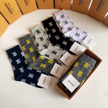 BURBERRY 26S CREW SOCKS 208891 (1 BOX)