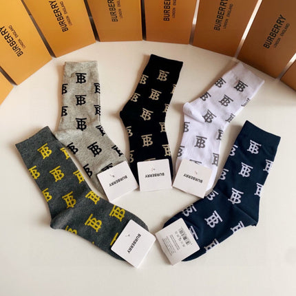 BURBERRY 26S CREW SOCKS 208891 (1 BOX)