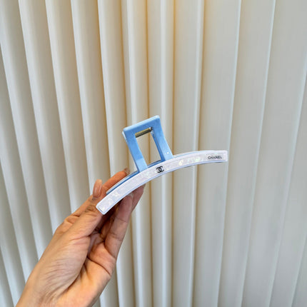 CHANEL 26S HAIR CLAW CLIP IN LIGHT BLUE METAL 503069