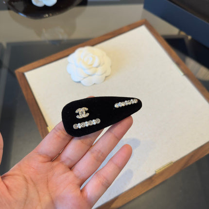 CHANEL 26S HAIR CLIP IN BLACK METAL 503045