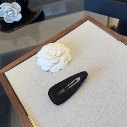 CHANEL 26S HAIR CLIP IN BLACK METAL 503045