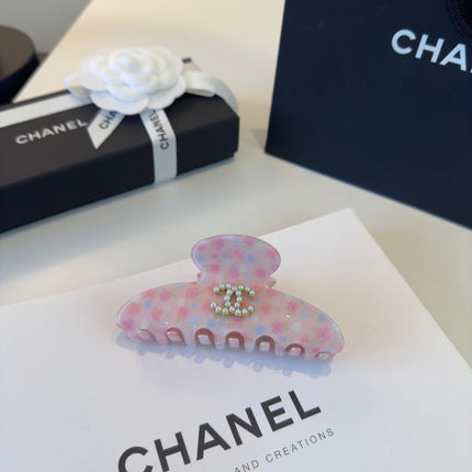 CHANEL 26S HAIR CLIP IN PINK ACRYLIC 503143