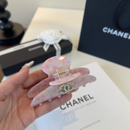CHANEL 26S HAIR CLIP IN PINK ACRYLIC 503143