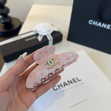 CHANEL 26S HAIR CLIP IN PINK ACRYLIC 503143