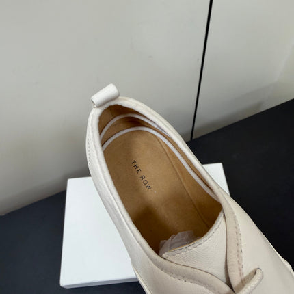 THE ROW 26S LACE UP DERBY FLATS IN WHITE CALFSKIN  WITH SQUARE TOE