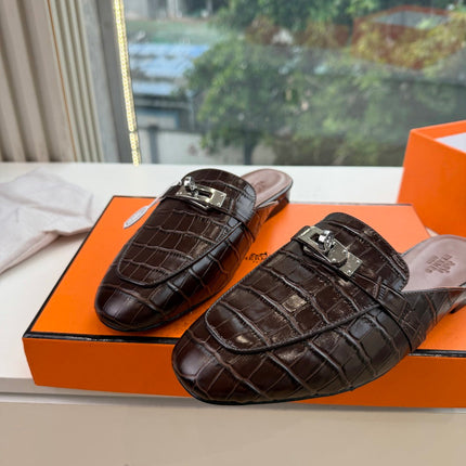 HM 26S DESTIN MULES IN CHOCOLATE BROWN CROCODILE-EFFECT LEATHER