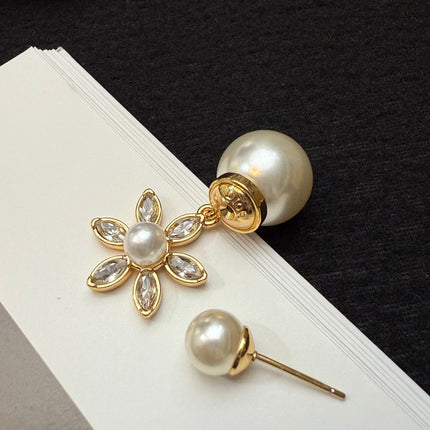 CD 26S PEARL FLORAL DROP EARRINGS GOLD TONE METAL 645545