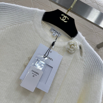 CHANEL 26S CREW NECK PULLOVER SWEATER 732