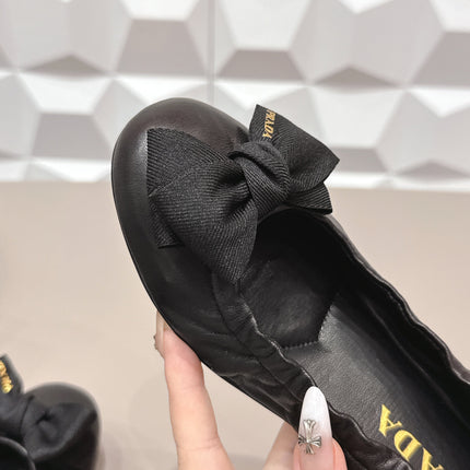 PRADA 26S ROUND TOE FLATS WITH BOW IN BLACK CALFSKIN