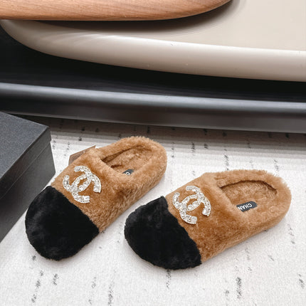 CHANEL 26S MULES IN BROWN AND BLACK SHEARLING WITH ROUND TOE