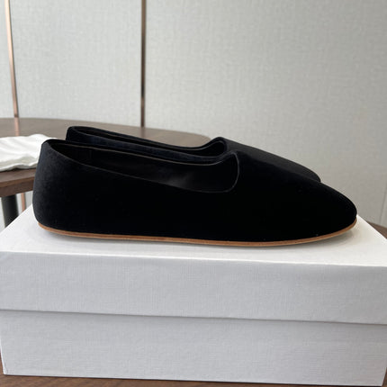 THE ROW 26S BALLET FLATS IN BLACK VELVET