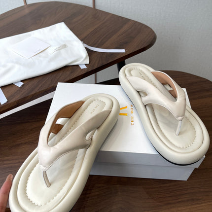 THE ROW 26S PUFFED THONG SANDALS IN IVORY WHITE CALFSKIN