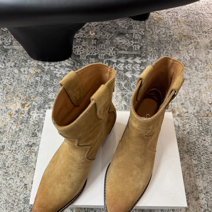CELINE 26S ANKLE BOOTS 55 MM IN CAMEL BROWN SUEDE