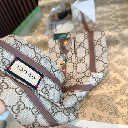 GUCCI 26S SCARF 120 IN SILK 311705