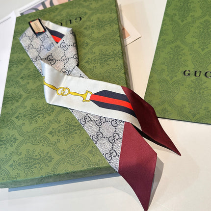 GUCCI 26S SCARF 120 IN SILK 311706