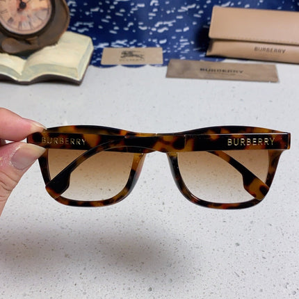 BURBERRY 26S SQUARE FRAME IN ACETATE 406617