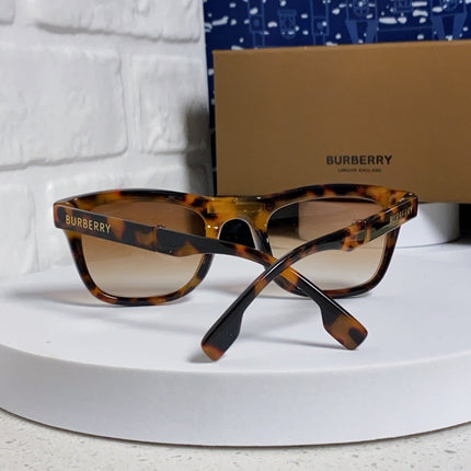 BURBERRY 26S SQUARE FRAME IN ACETATE 406617