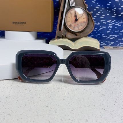 BURBERRY 26S SQUARE GEOMETRIC FRAME IN ACETATE 402985