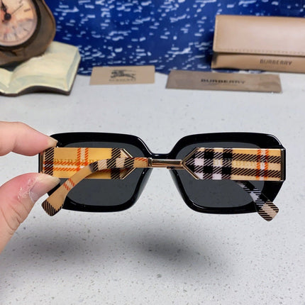 BURBERRY 26S SQUARE GEOMETRIC FRAME IN ACETATE 402988