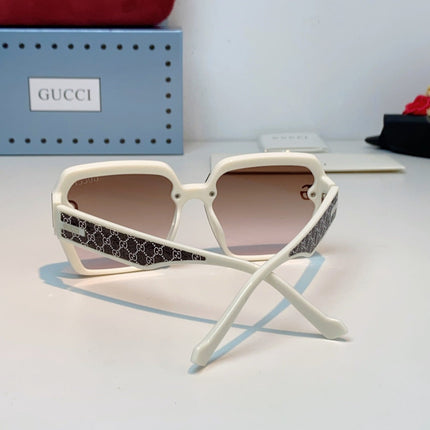 GUCCI 26S OVERSIZED SQUARE FRAME IN ACETATE 424517
