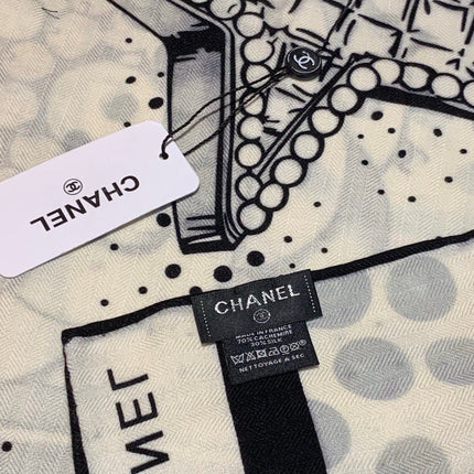 CHANEL 26S SCARF 140 IN SILK 311979