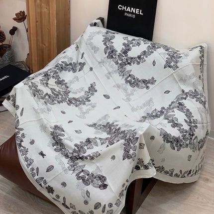 CHANEL 26S SCARF 135 IN SILK AND CASHMERE 313313