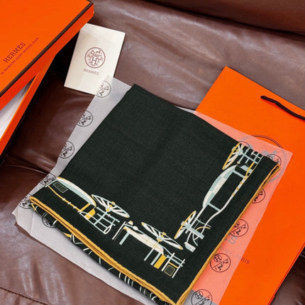 HERMES 26S SCARF 140 IN SILK AND CASHMERE 499914