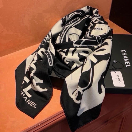 CHANEL 26S SCARF 140 IN SILK AND CASHMERE 509444