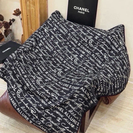 CHANEL 26S SCARF 140 IN SILK AND CASHMERE 509452