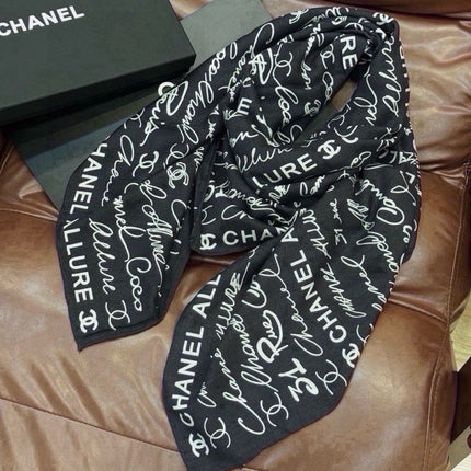 CHANEL 26S SCARF 140 IN SILK AND CASHMERE 509452